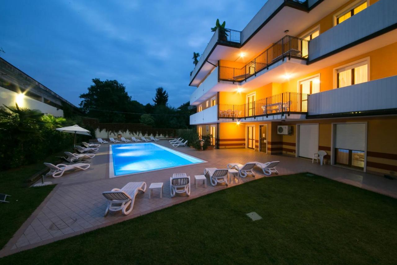Residence Garda Palace Peschiera del Garda Exterior foto